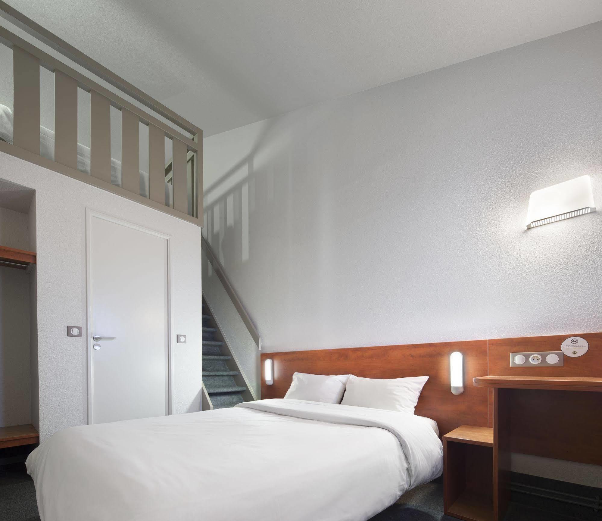 B&B Hotel Lorient 兰内斯特 外观 照片