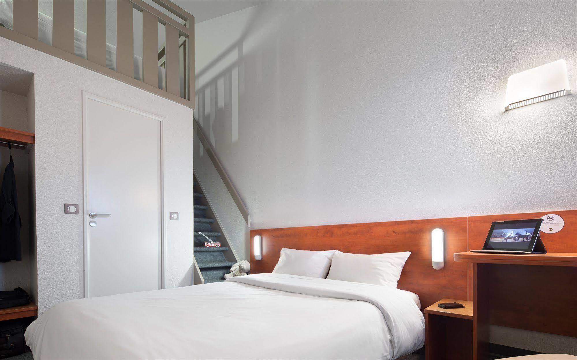 B&B Hotel Lorient 兰内斯特 外观 照片